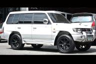 MITSUBISHI PAJERO MOAB MATTE BLACK